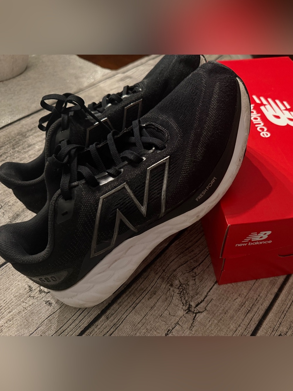 New Balance men’s sneakers, fresh foam sole. Size 11 (Wide) Excellent condition